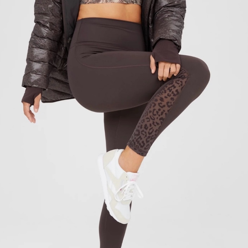 Offline by Aerie Goals 7/8 Hi-Rise Leggings Maroon Leopard Mesh Athletic Boho